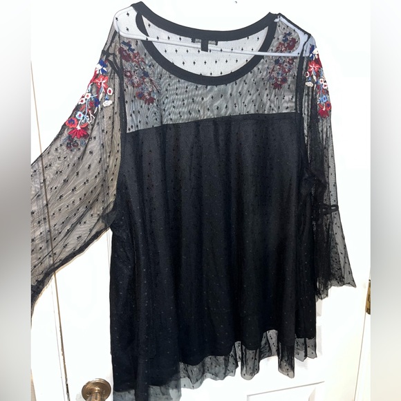 Lane Bryant Mesh Embroidered Black Blouse Sz 26/28 - Picture 10 of 16